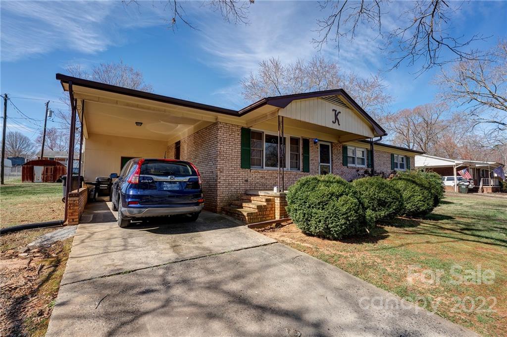 Property image 5 of 2309 Old Field Road in Southgate, Gastonia, NC 28056