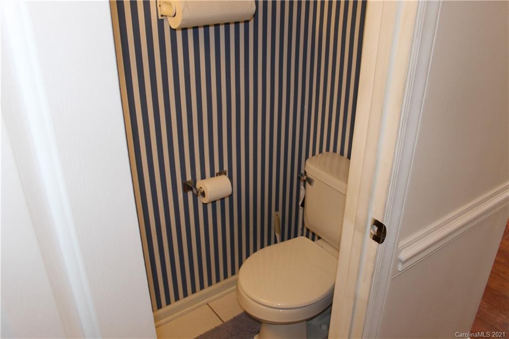 Property image 5 of 7519 Heronwood Lane in Pence Pond, Charlotte, NC 28227
