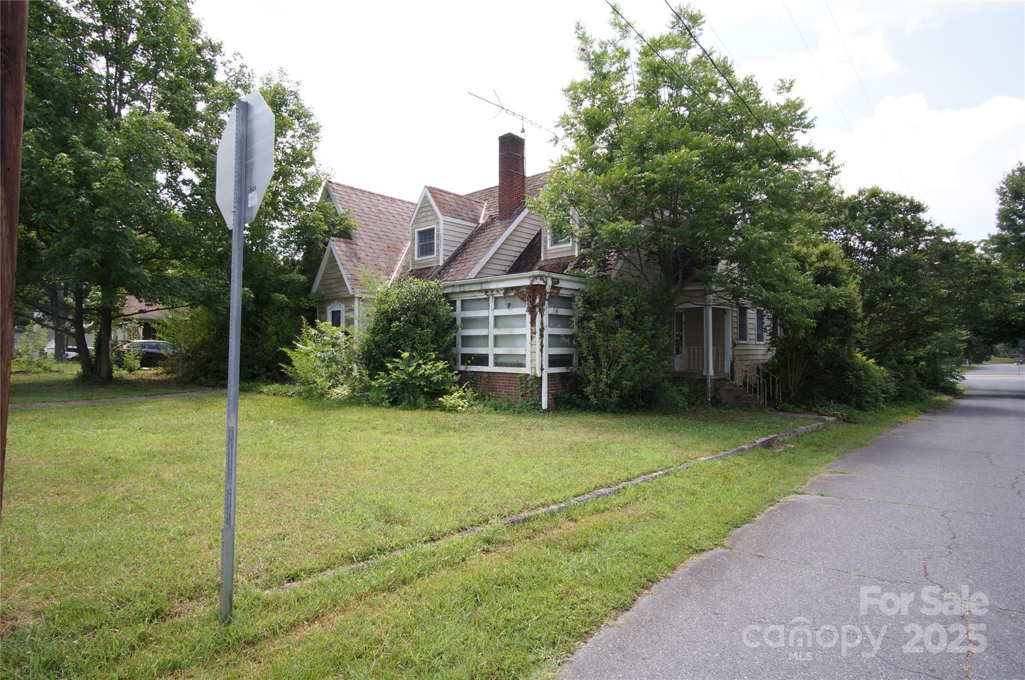 Property image 2 of 1400 Central Drive in Jackson Park, Kannapolis, NC 28083