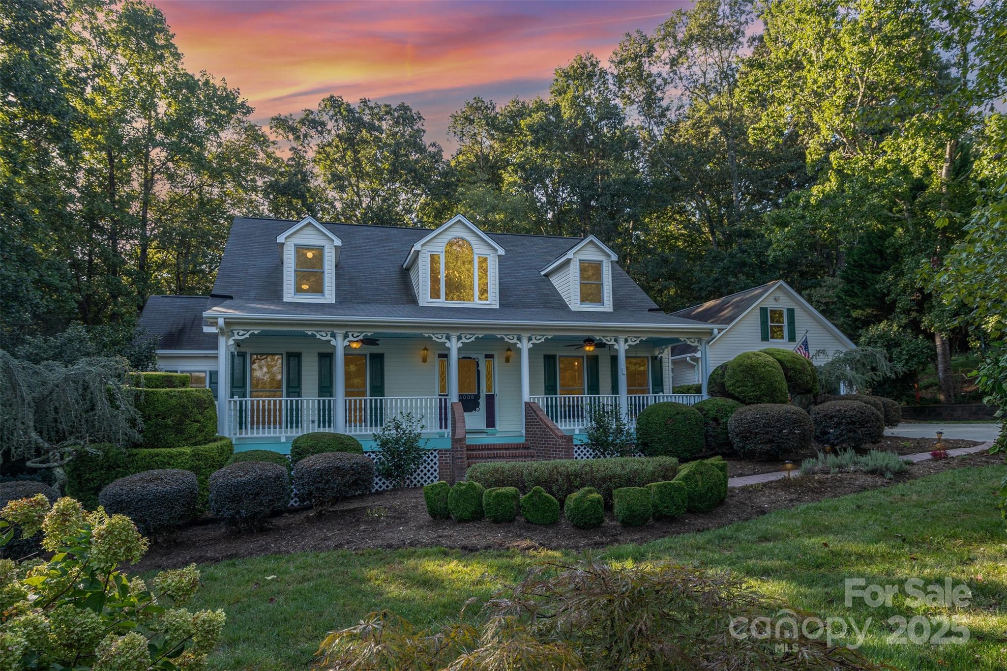 Property image 2 of 4008 Pinecrest Drive in Catawba Springs, Hickory, NC 28601