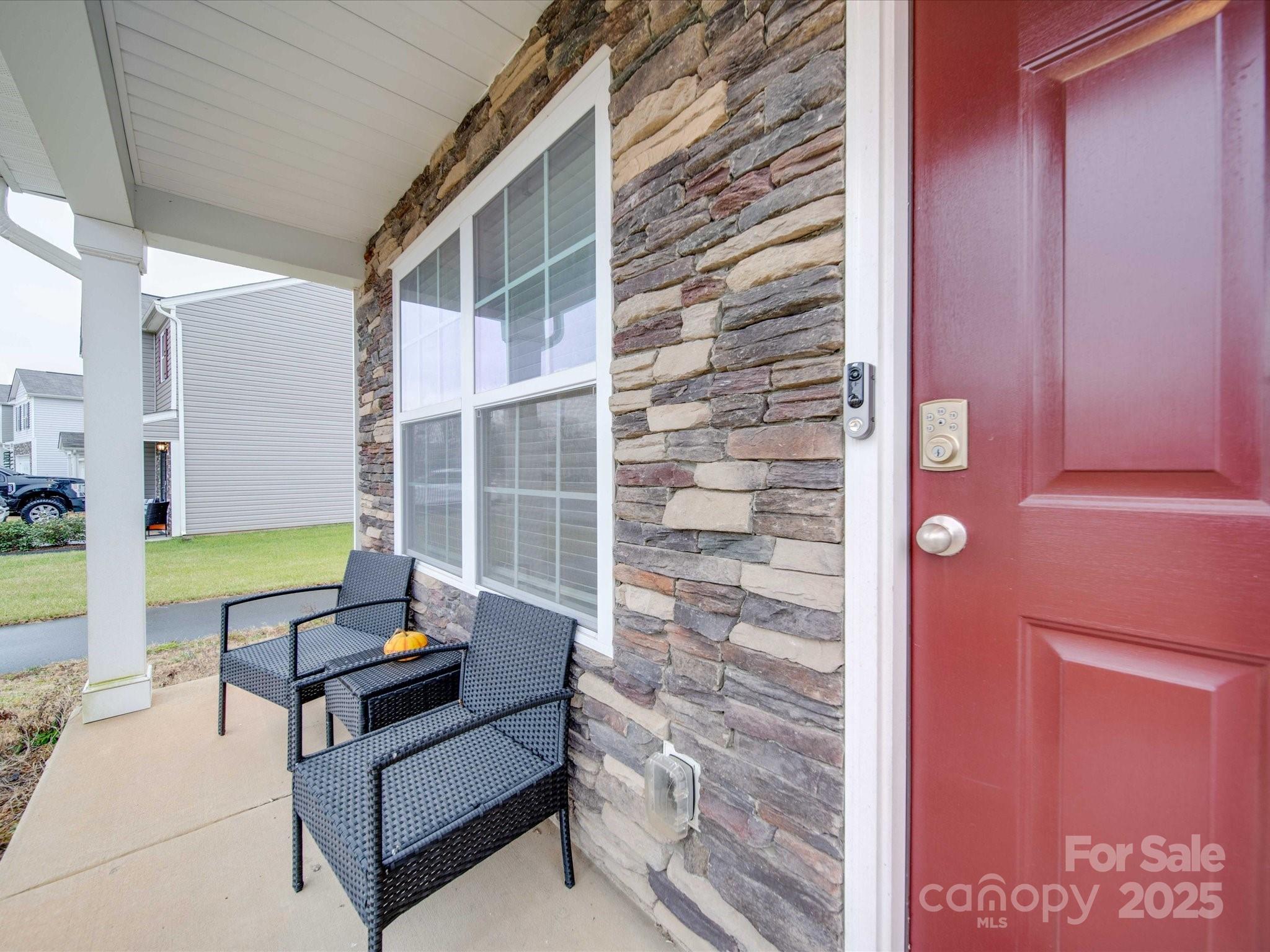 Property image 3 of 2643 Idared Drive in Apple Creek, Dallas, NC 28034