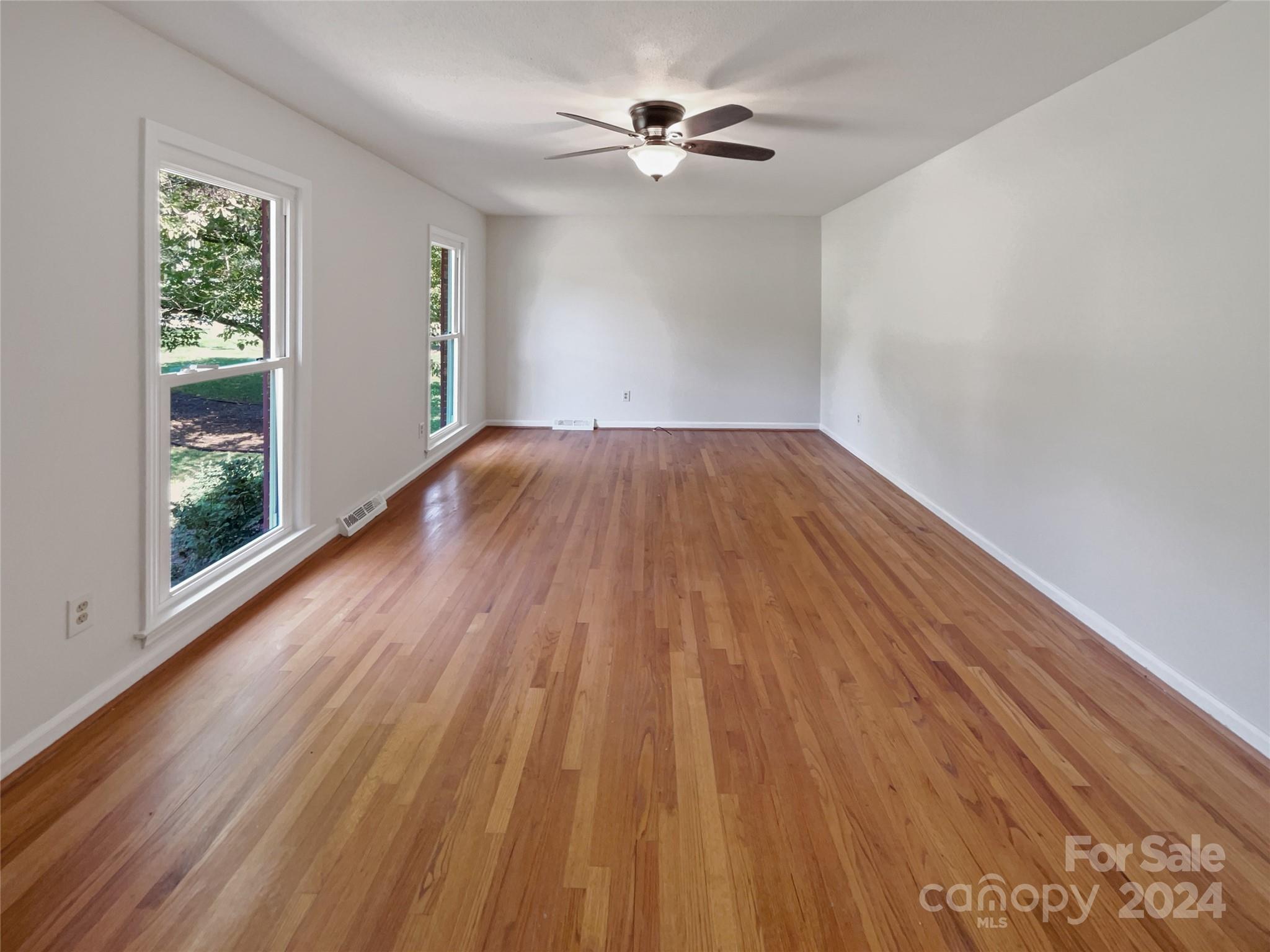 Property image 3 of 1669 Buckingham Avenue in Kingswood, Gastonia, NC 28054