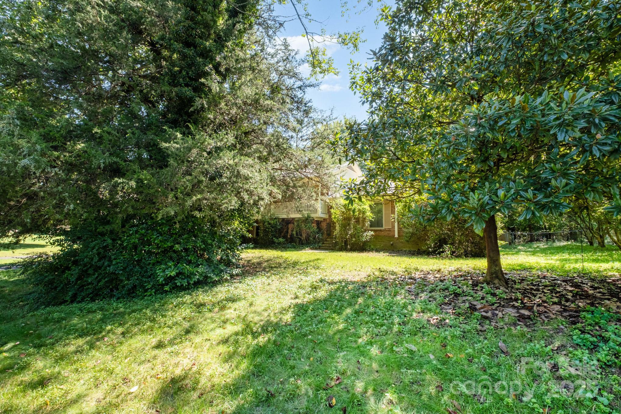 Property image 5 of 1613 Dixon Road in Kingswood, Gastonia, NC 28054