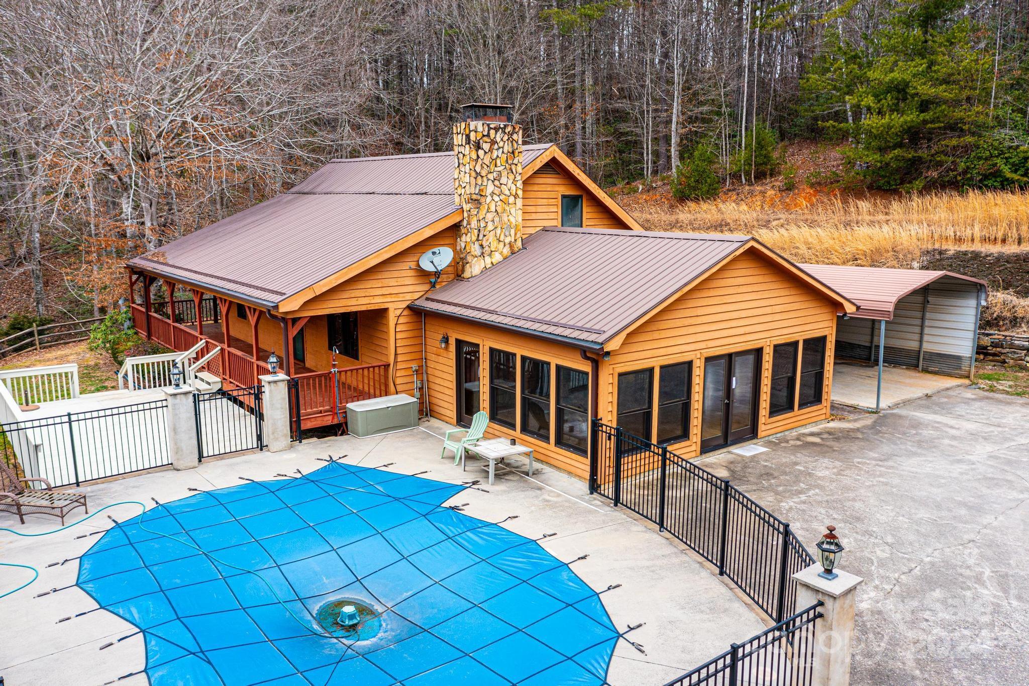 Property image 2 of 3707 Quinella Lane in Clover Hill Plantation, Lenoir, NC 28645