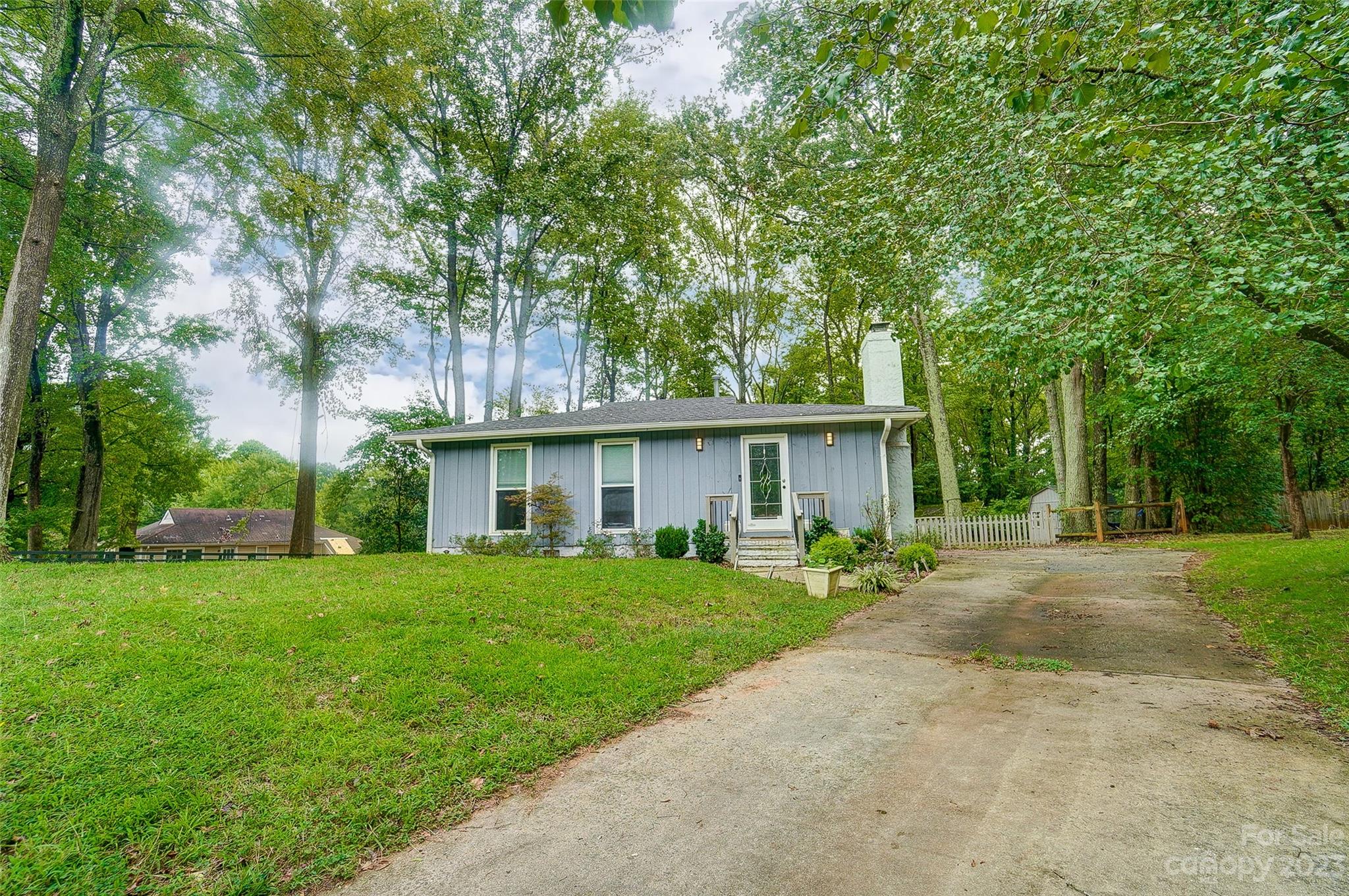 Property image 2 of 6526 Harrisburg Road in Timber Creek, Charlotte, NC 28227
