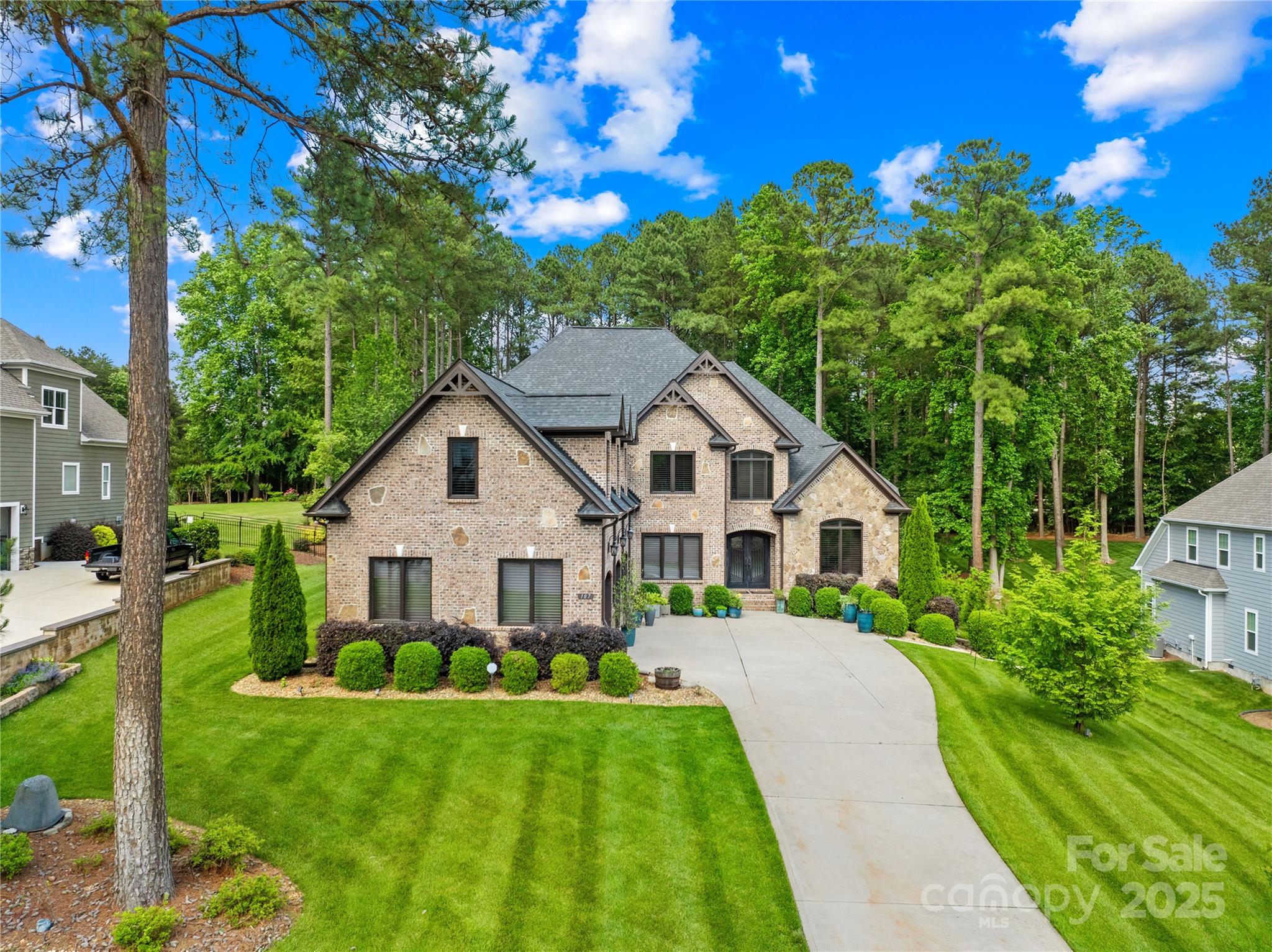 Property image 2 of 107 Blue Ridge Trail in Woodleaf, Mooresville, NC 28117