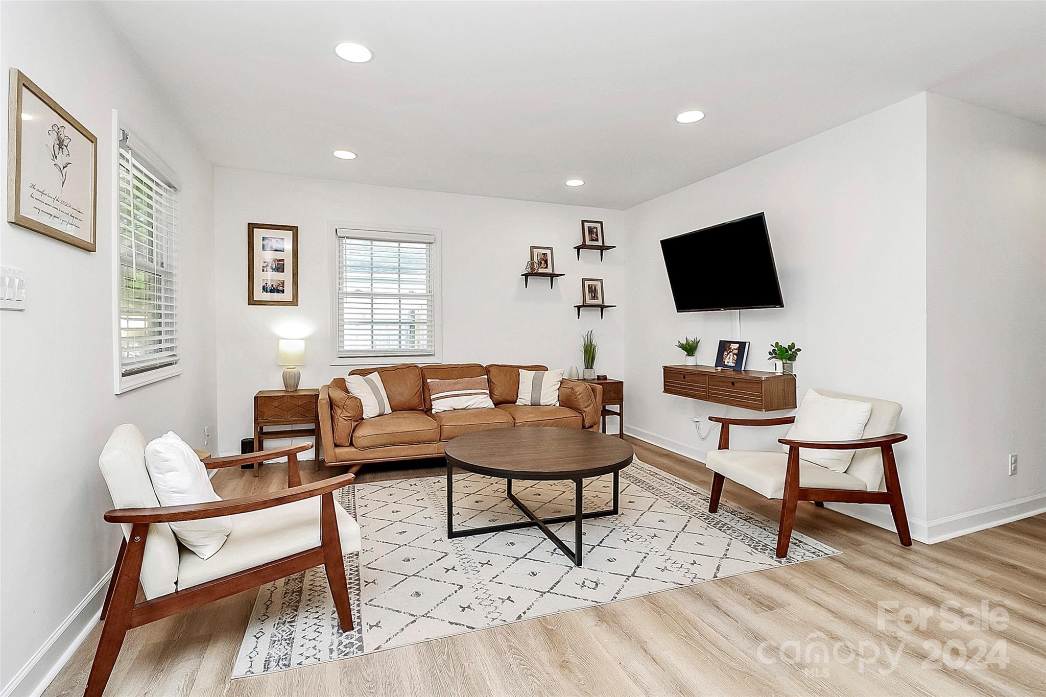 Property image 4 of 2100 Brewton Drive in Genesis Park, Charlotte, NC 28206