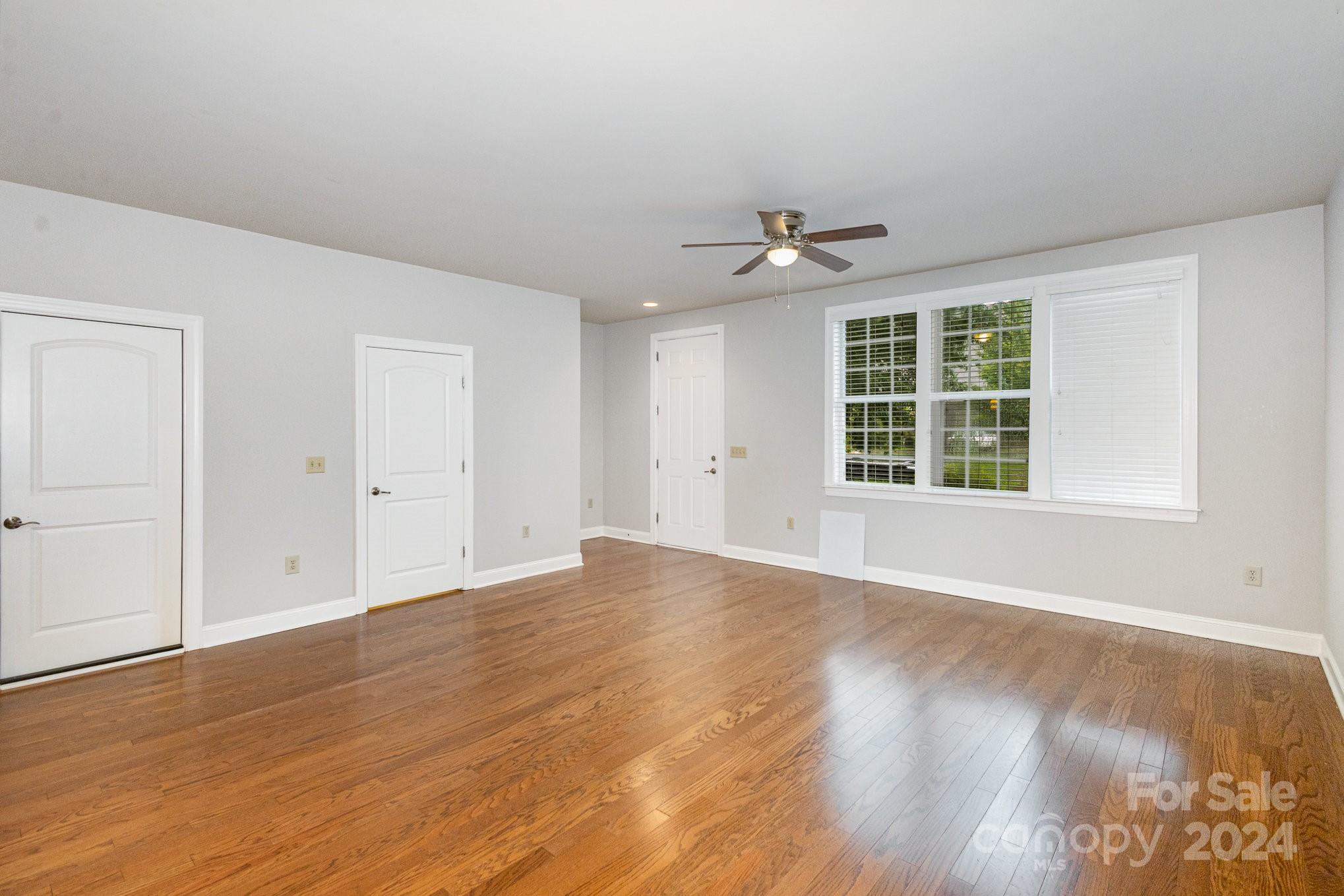Property image 4 of 129 Irving Avenue in Legacy Village, Mooresville, NC 28117