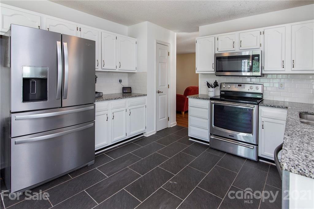 Property image 4 of 2120 Norwich Court in Stonewyck, Kannapolis, NC 28081