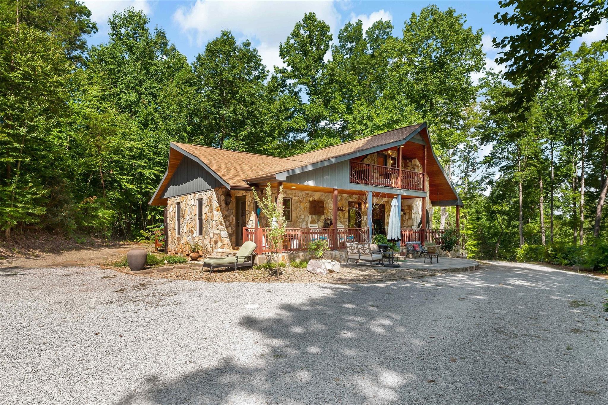Property image 3 of 187 Forest Country Drive in Forest Heights, Marion, NC 28752
