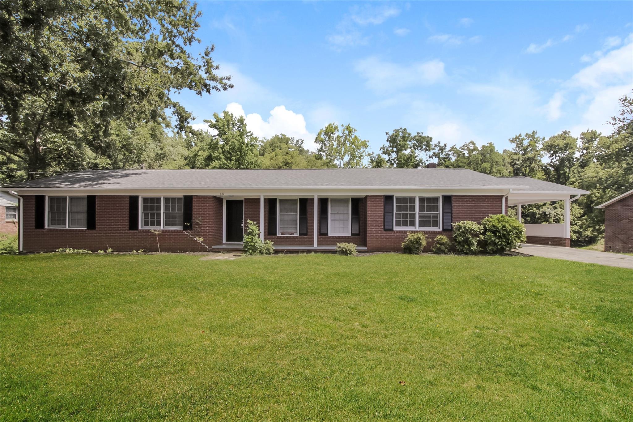 Property image 2 of 604 Brandon Street in Park Grove, Statesville, NC 28677