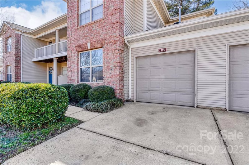 Property image 2 at 7329 Michaels Landing Drive, Charlotte, NC 28262