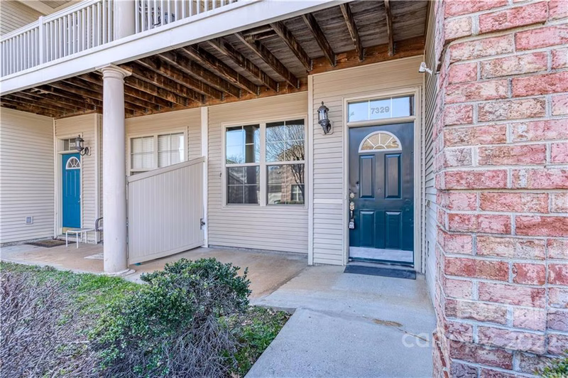 Property image 3 at 7329 Michaels Landing Drive, Charlotte, NC 28262
