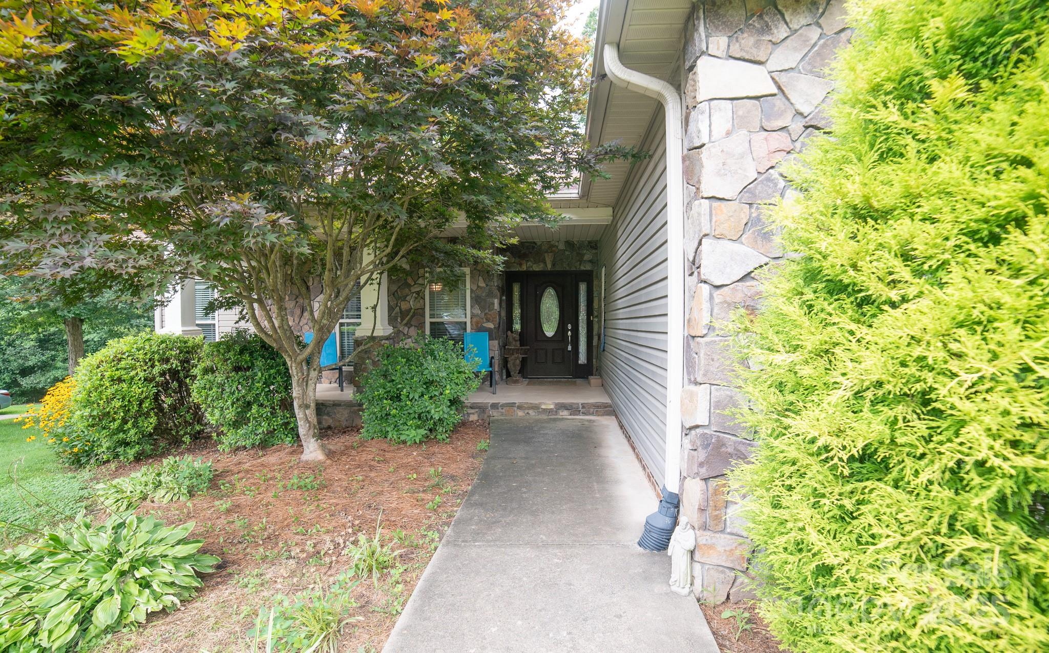 Property image 3 of 3615 Hollow Oak Lane in Oakmont, Lenoir, NC 28645
