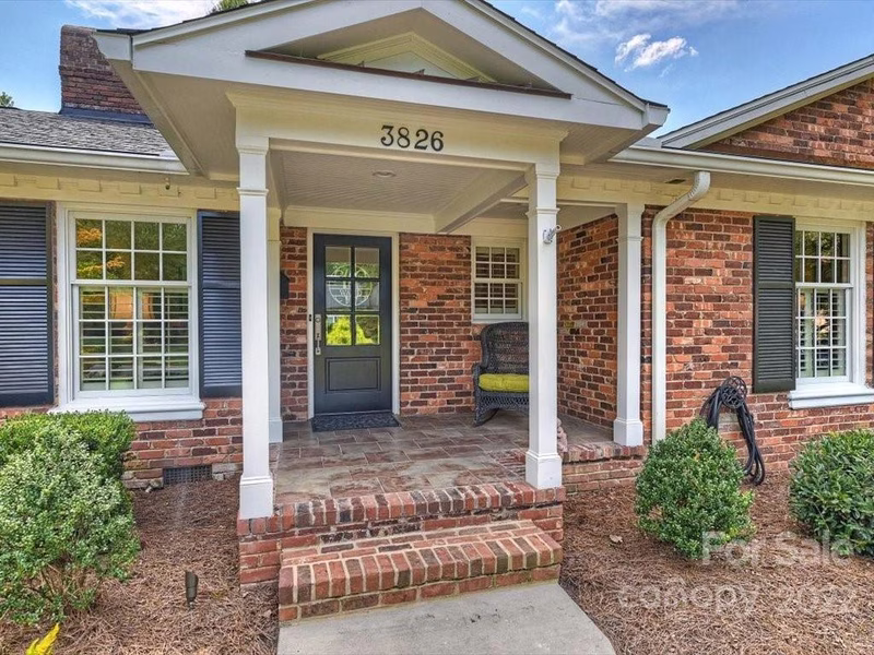 Property image 2 at 3826 Warrington Drive, Charlotte, NC 28211