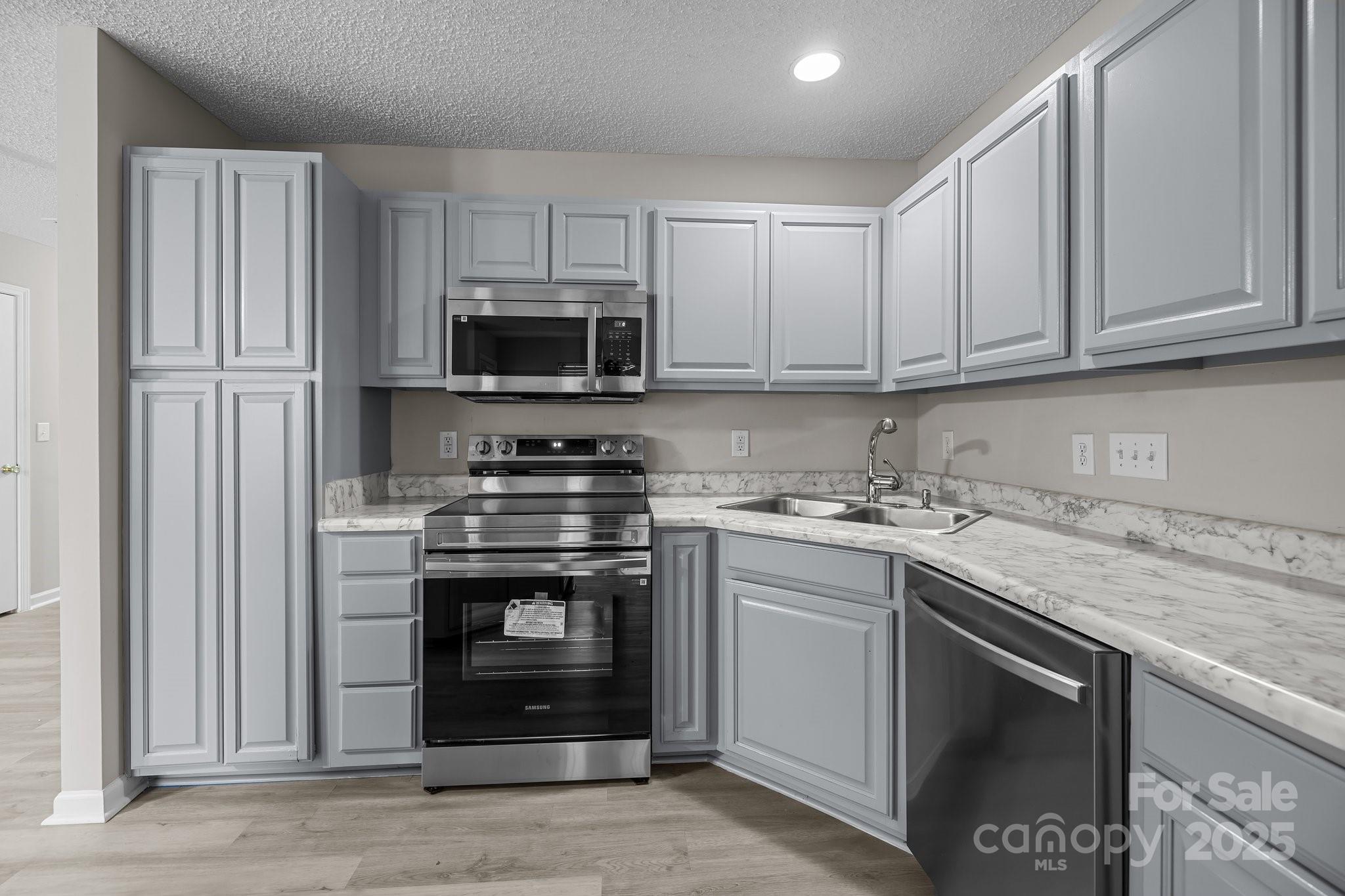 Property image 2 of 11949 Maria Ester Court in Tyler Woods, Charlotte, NC 28277