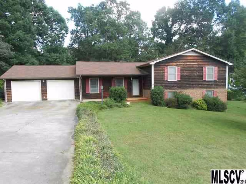 203 Red Oak Drive