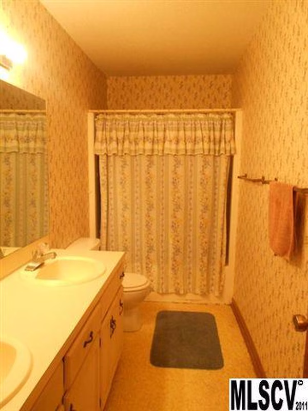 Property image 4 at 203 Red Oak Drive, Lenoir, NC 28645