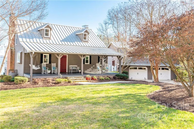 8855 Dog Leg Road