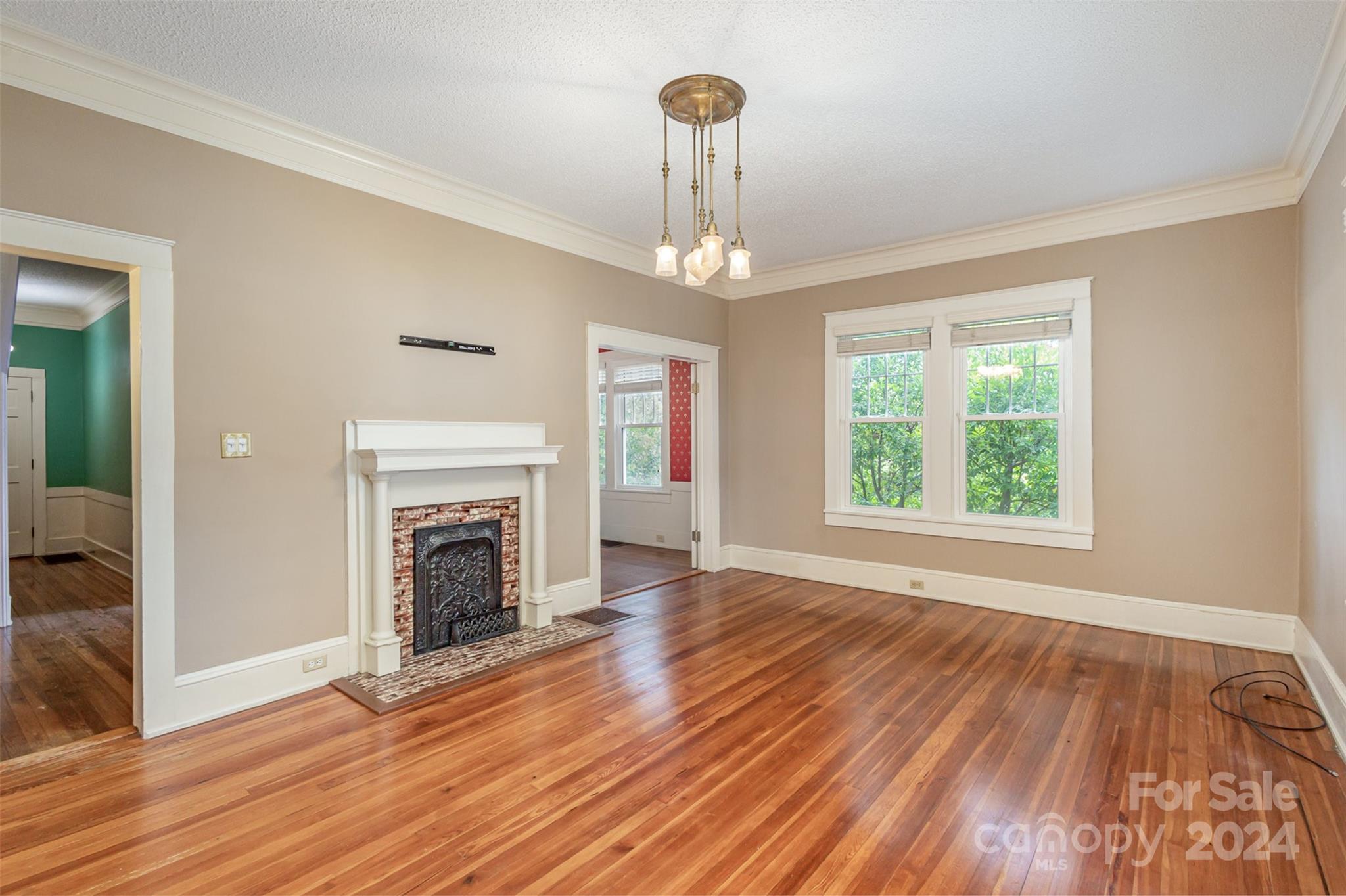 Property image 4 of 37 W Woodrow Avenue in Historic District, Belmont, NC 28012