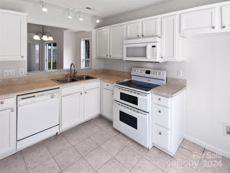 Property image 2 at 5416 Timbertop Lane, Charlotte, NC 28215