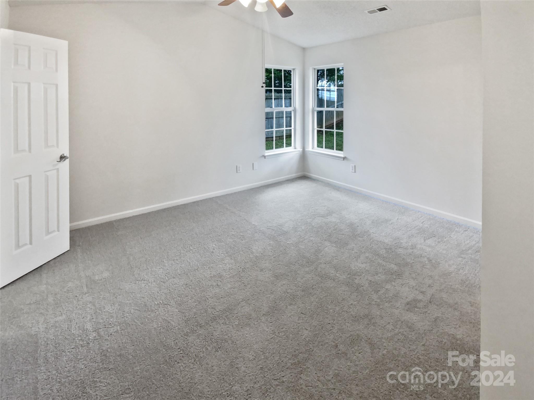 Property image 3 of 5416 Timbertop Lane in Turtle Rock, Charlotte, NC 28215