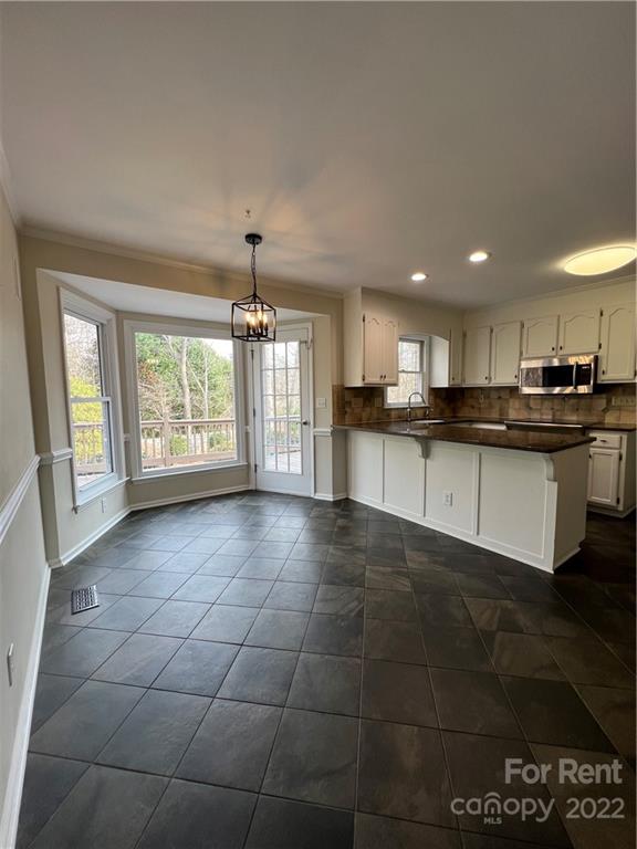 Property image 4 of 2808 Colony Woods Drive in Colony Woods, Gastonia, NC 28054