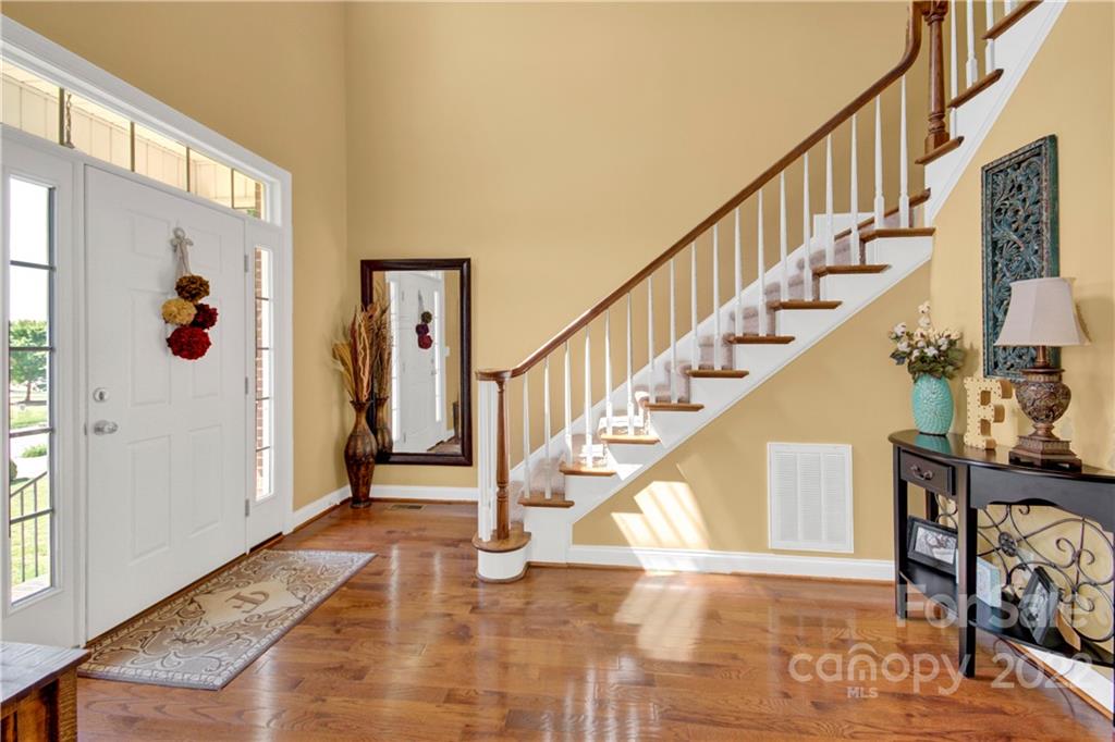 Property image 4 of 5641 Old Town Lane in Cramer Woods, Gastonia, NC 28056