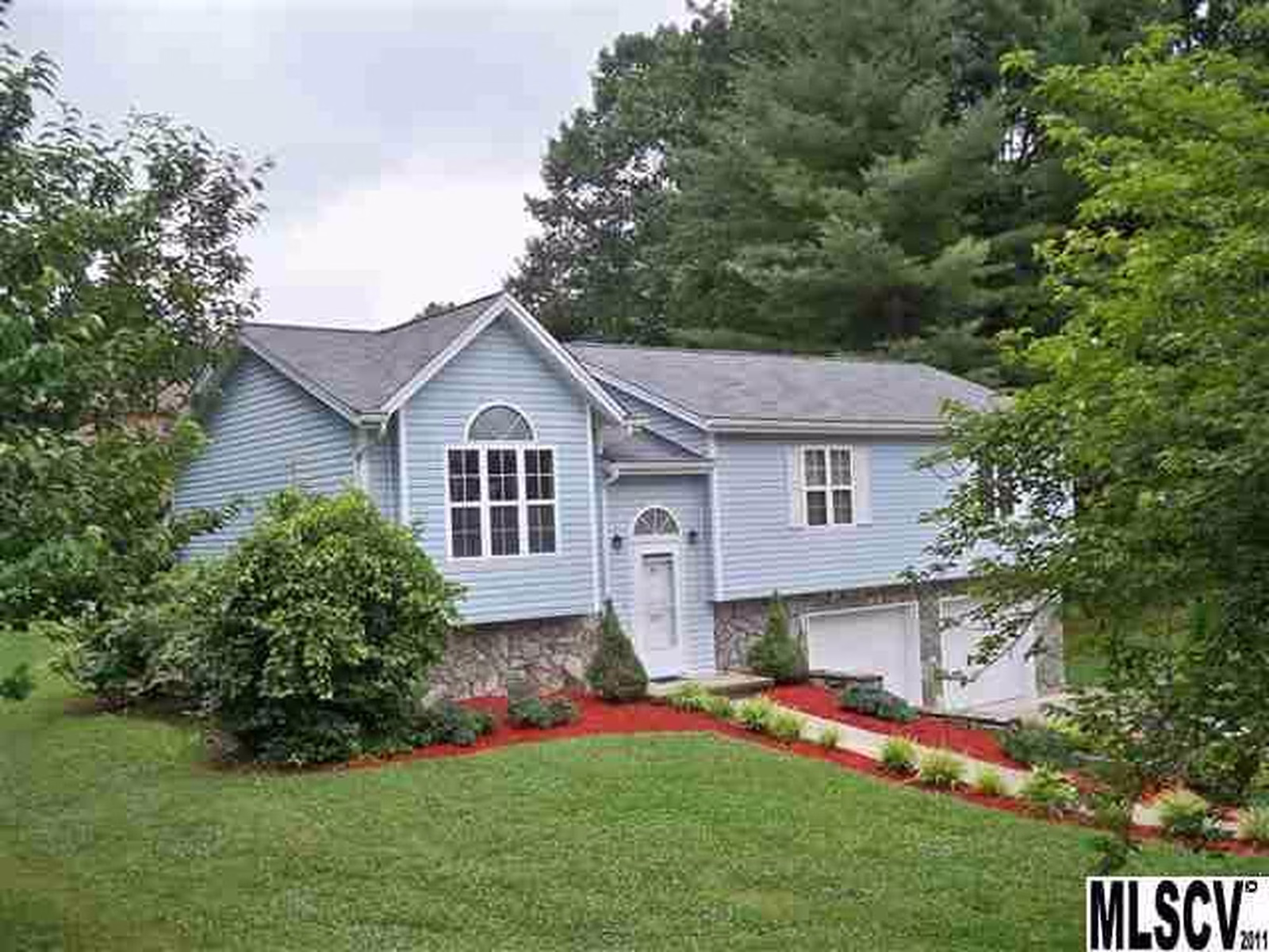 Property image 1 at 103 Royal Oak Court, Lenoir, NC 28645