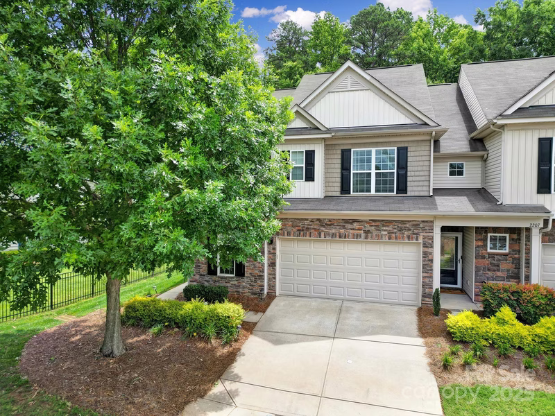 2203 Whitford Lane