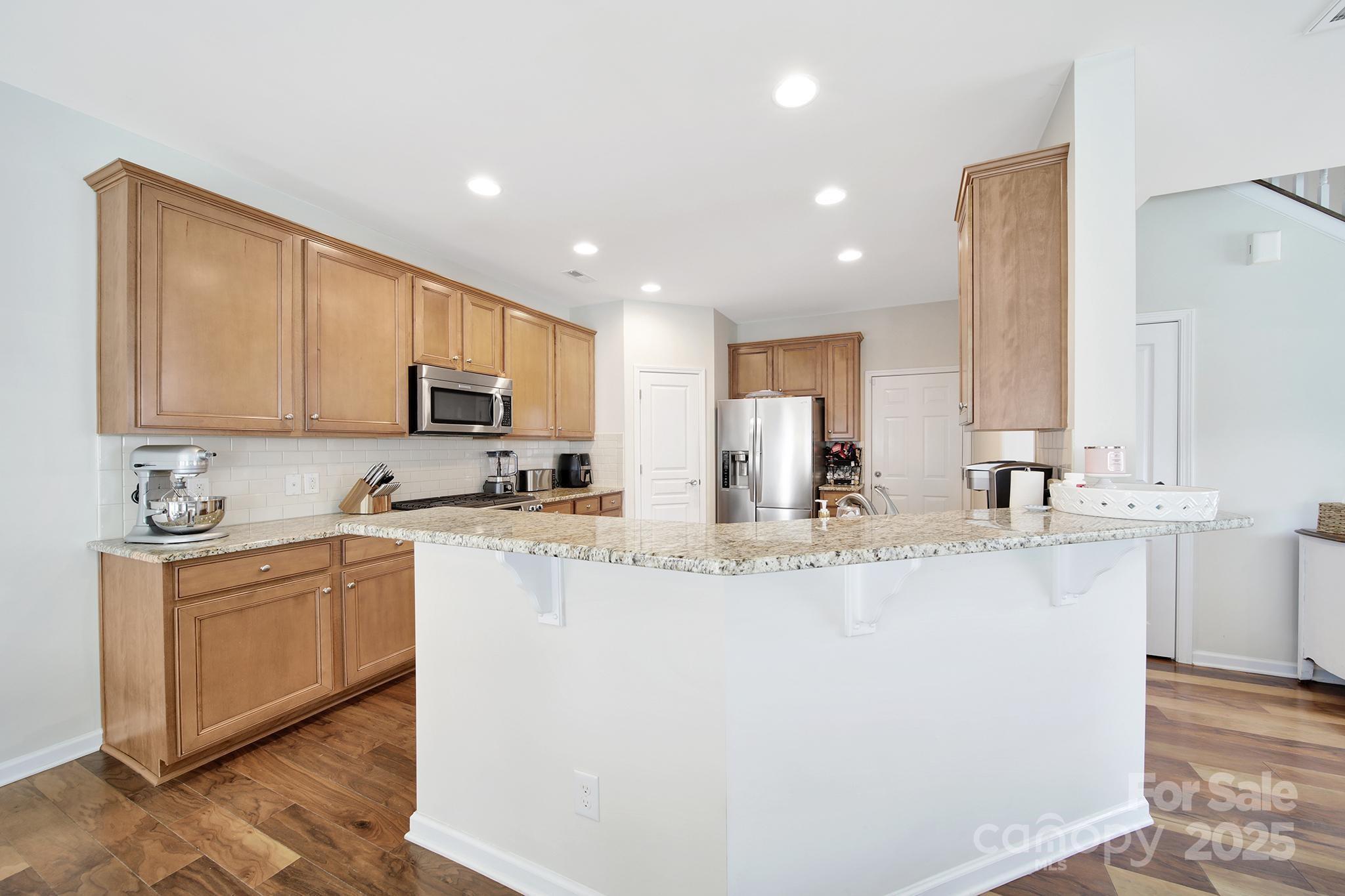 Property image 2 of 2203 Whitford Lane in Park South Station, Charlotte, NC 28210