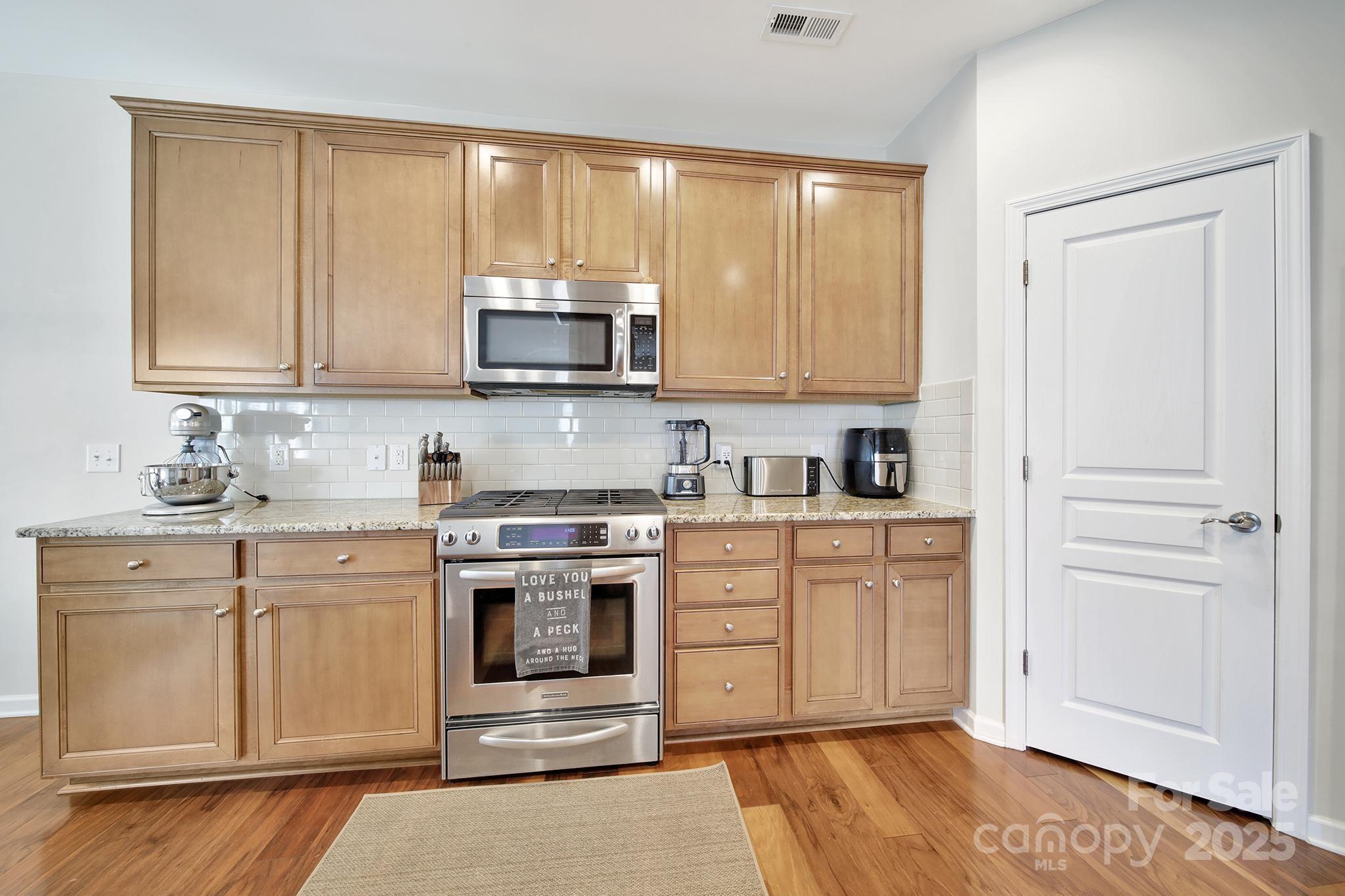 Property image 4 of 2203 Whitford Lane in Park South Station, Charlotte, NC 28210