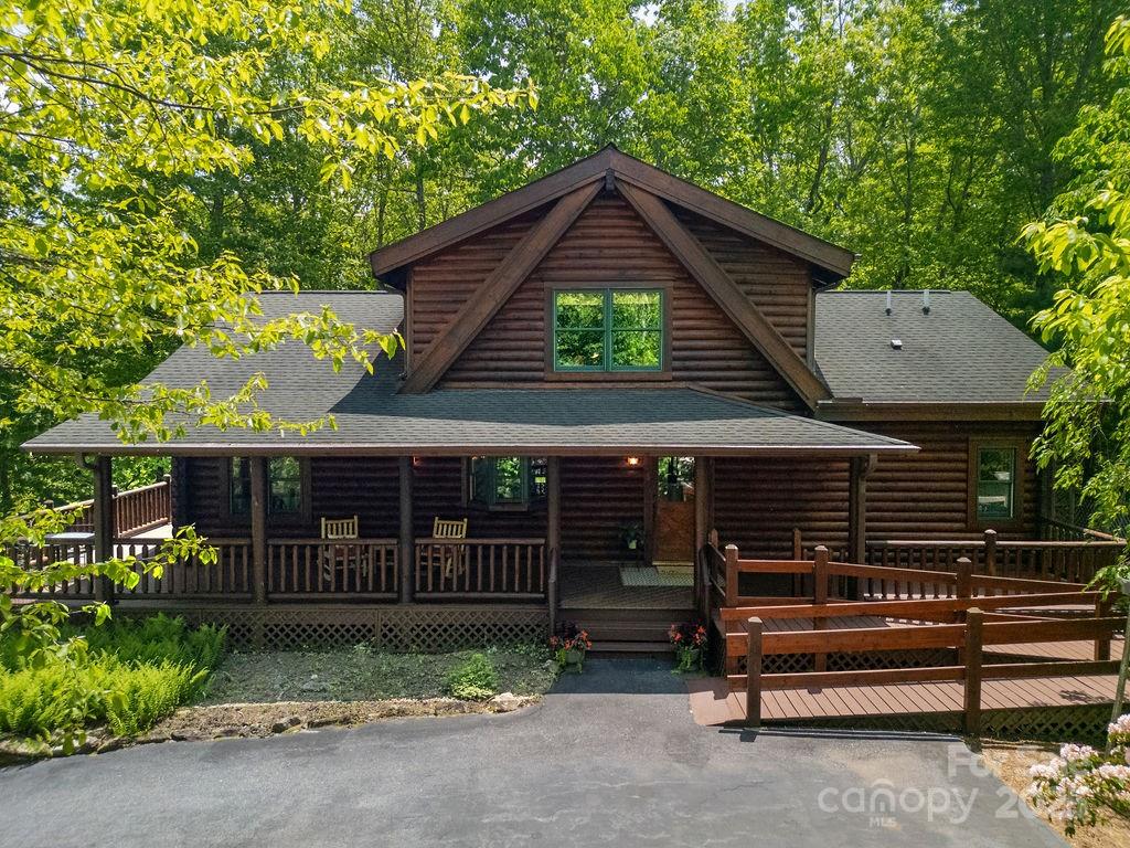 Property image 2 of 76 Isuhdavga Court in Connestee Falls, Brevard, NC 28712