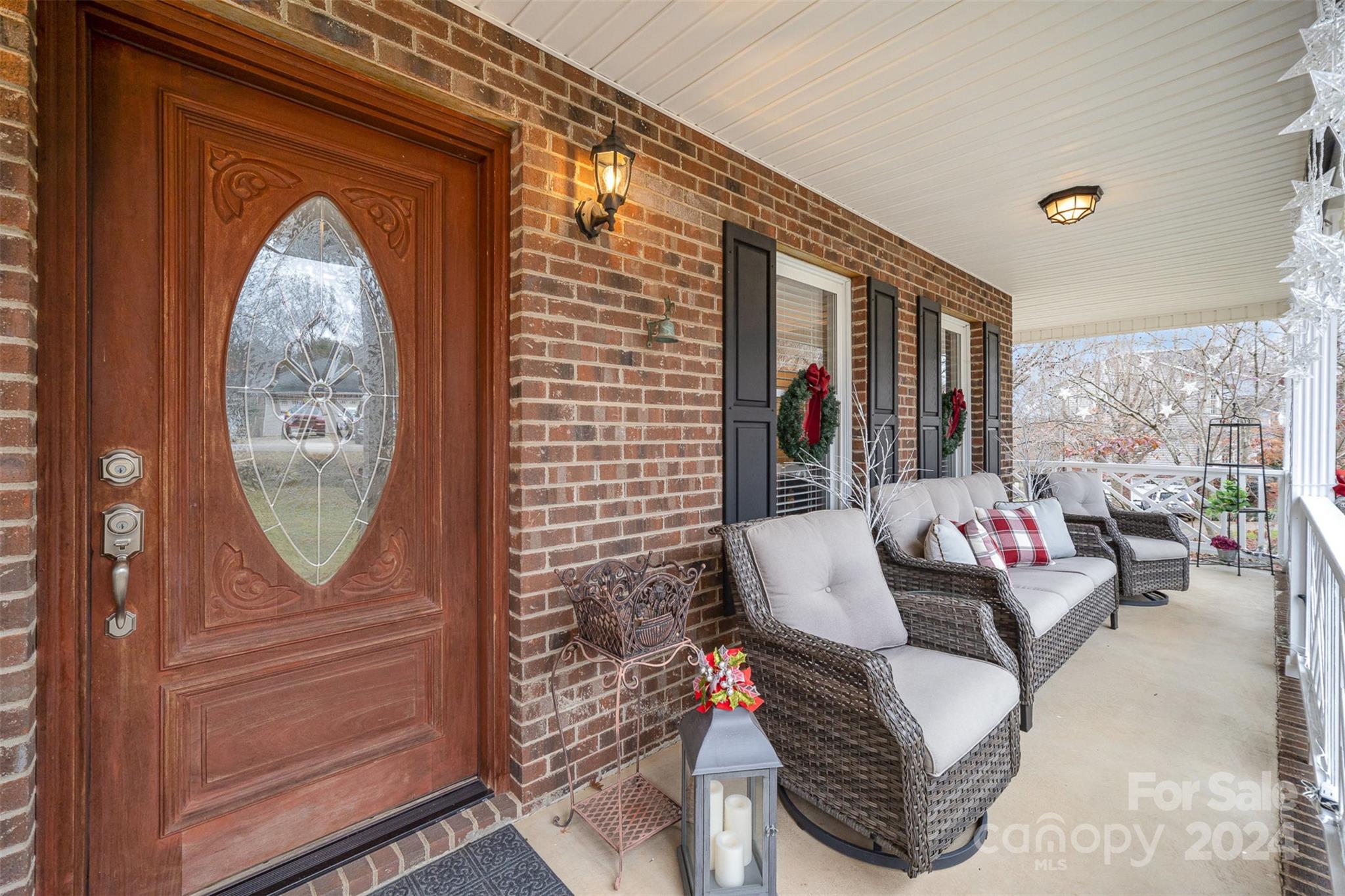 Property image 4 of 3989 Shakespeare Drive in Maybrook, Hickory, NC 28601