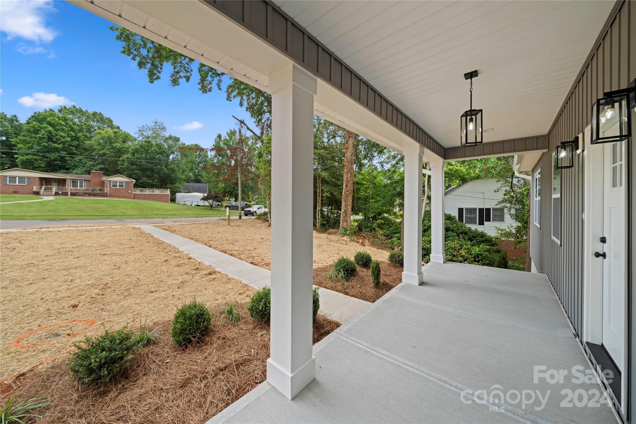 Property image 4 of 480 Summit Avenue in Oakland Heights, Statesville, NC 28677