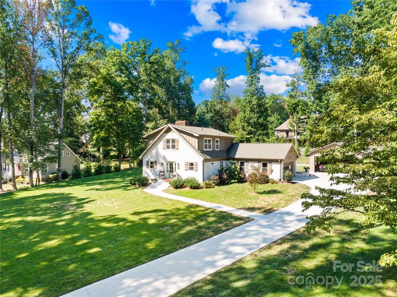 174 Woodstream Circle