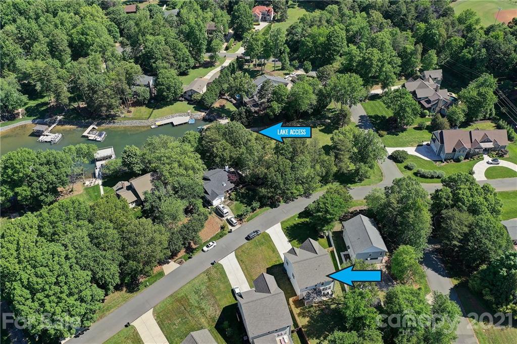 Property image 2 of 19728 Schooner Drive in Rockridge Shores, Cornelius, NC 28031