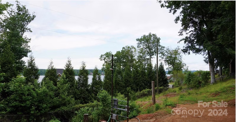 111 River Ridge Trail