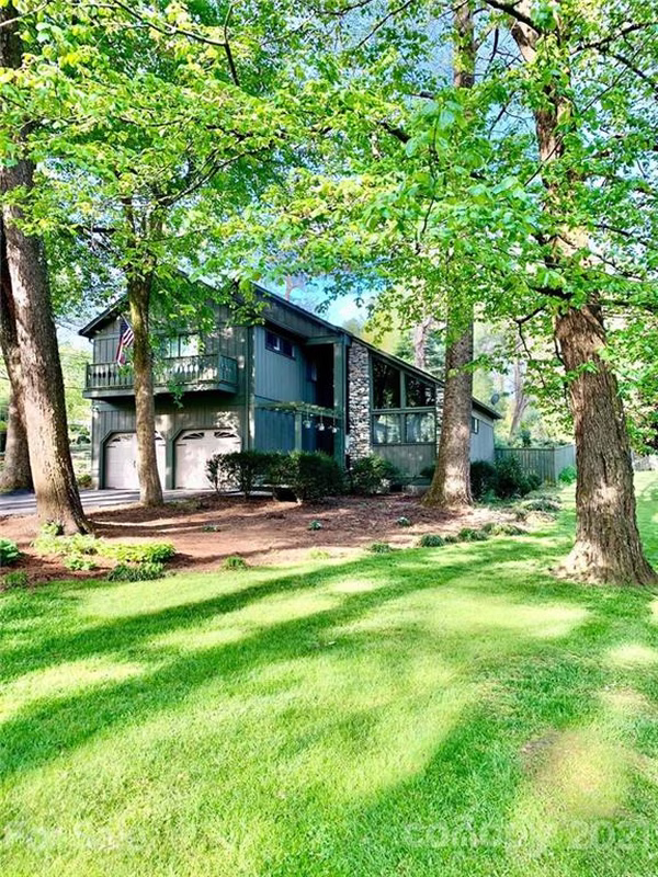 Property image 2 at 19 Poplar Court, Hendersonville, NC 28792
