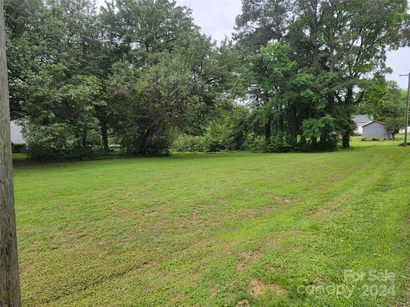 Property image 2 at 2401 Malotte Lane, Gastonia, NC 28054