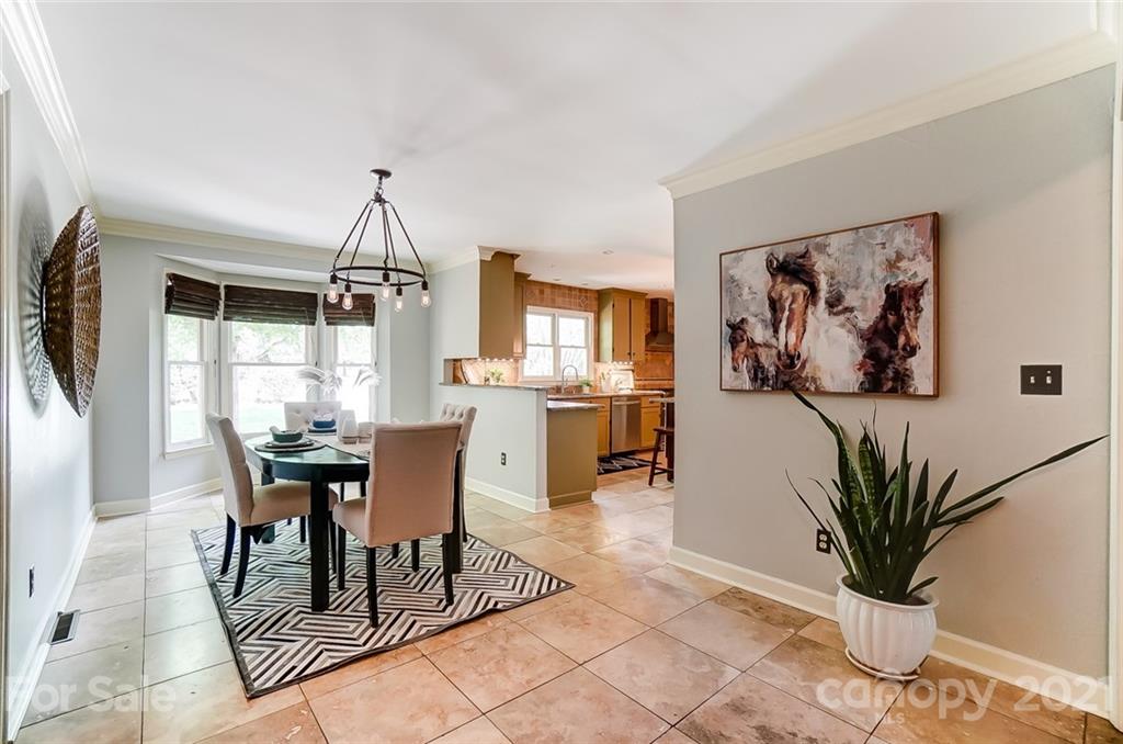Property image 4 of 4225 Weddington Matthews Road in Mandy Plantation, Matthews, NC 28104