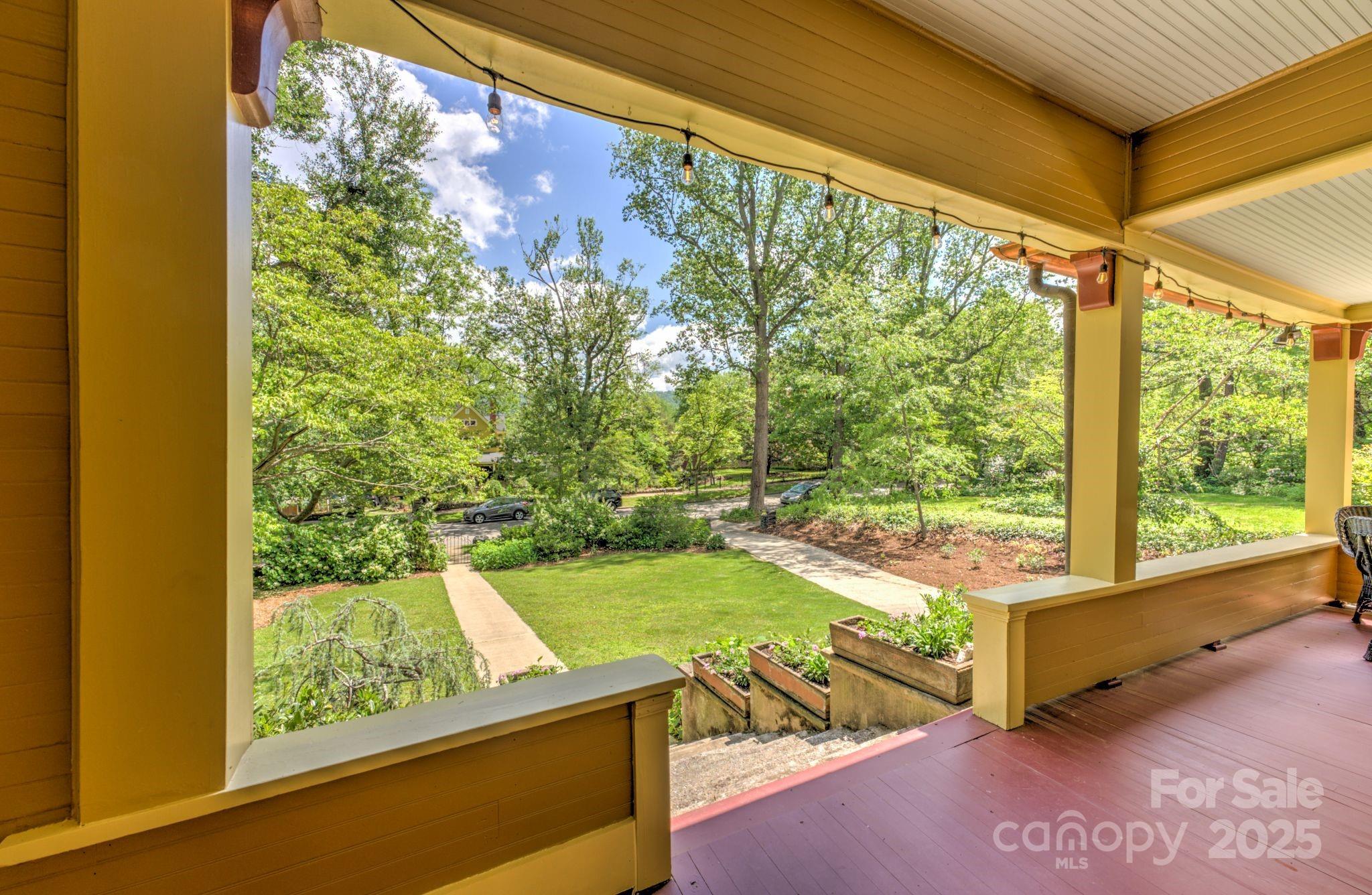 Property image 4 of 156 Cumberland Avenue in Montford, Asheville, NC 28801