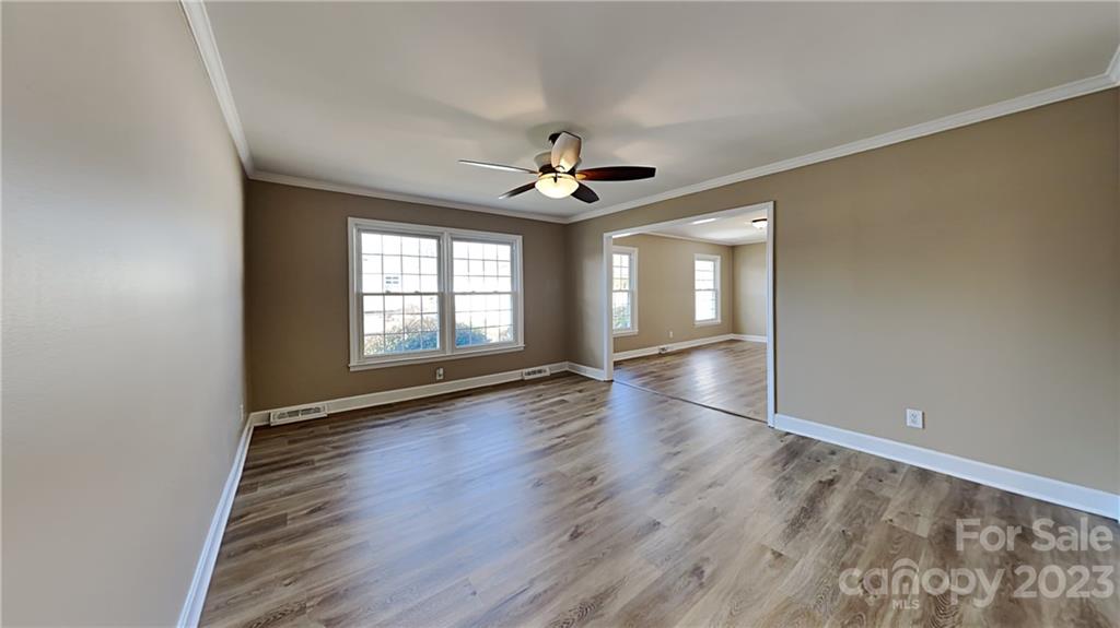 Property image 3 of 1209 Castlegate Drive in Kingswood, Gastonia, NC 28054