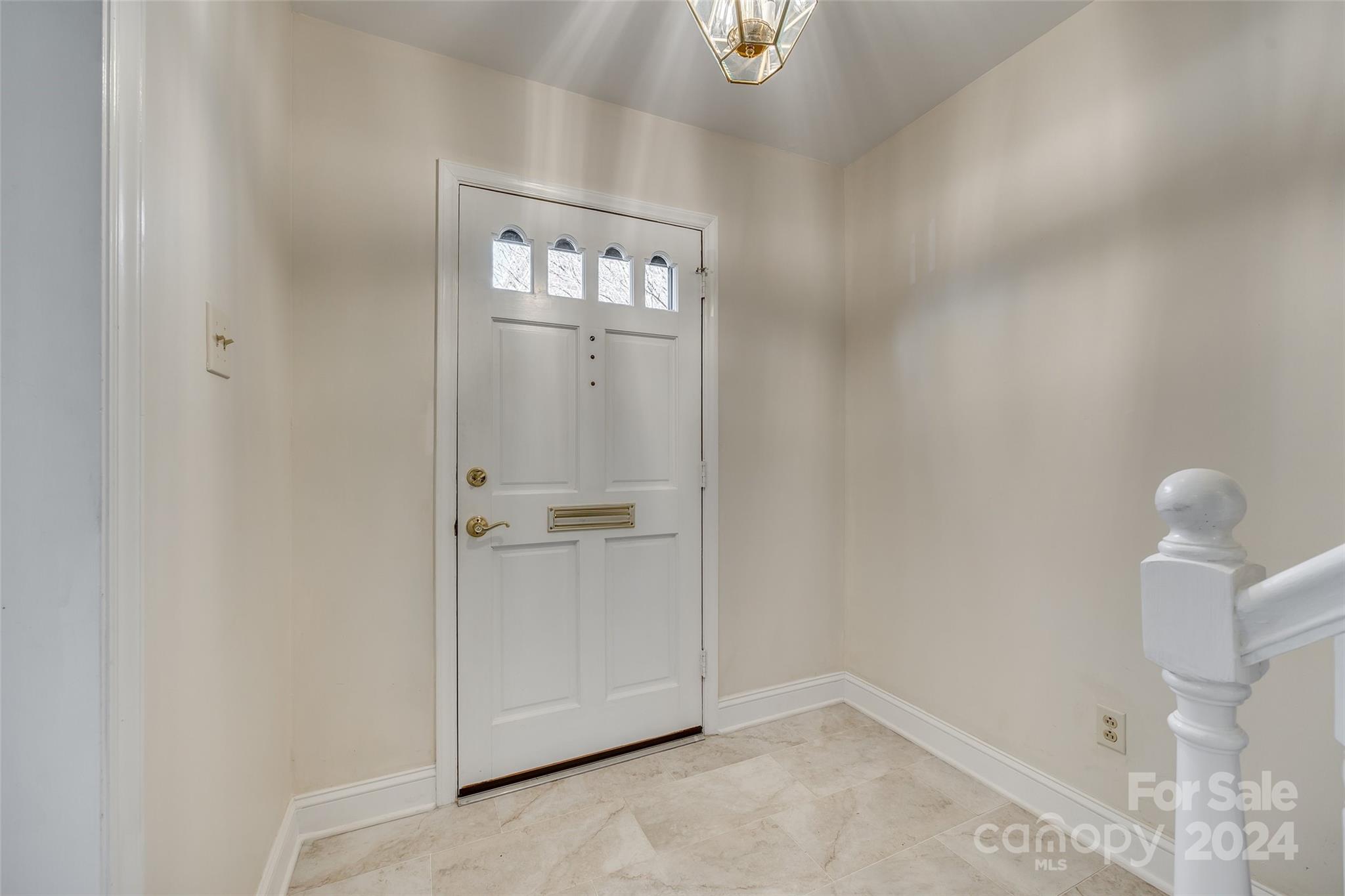 Property image 3 of 6711 Constitution Lane in Olde Georgetowne, Charlotte, NC 28210