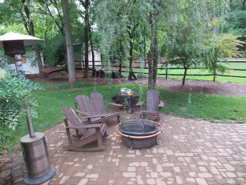 Property image 2 of 6722 Carmel Hills Drive in Carmel Hills, Charlotte, NC 28226