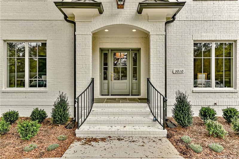 Property image 2 at 3010 Brookridge Lane, Charlotte, NC 28211
