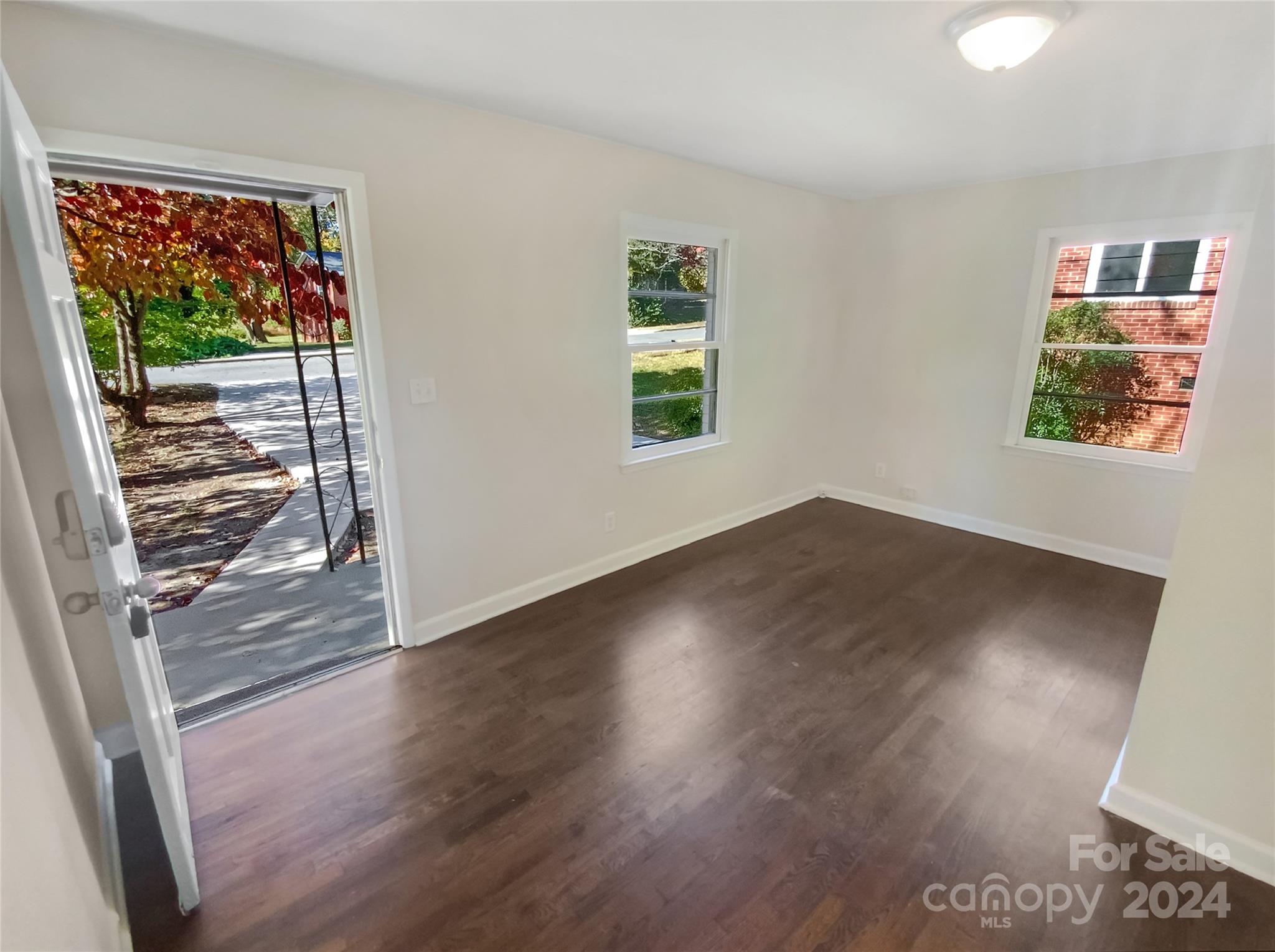 Property image 3 of 2614 Bancroft Street in Graham Heights, Charlotte, NC 28206