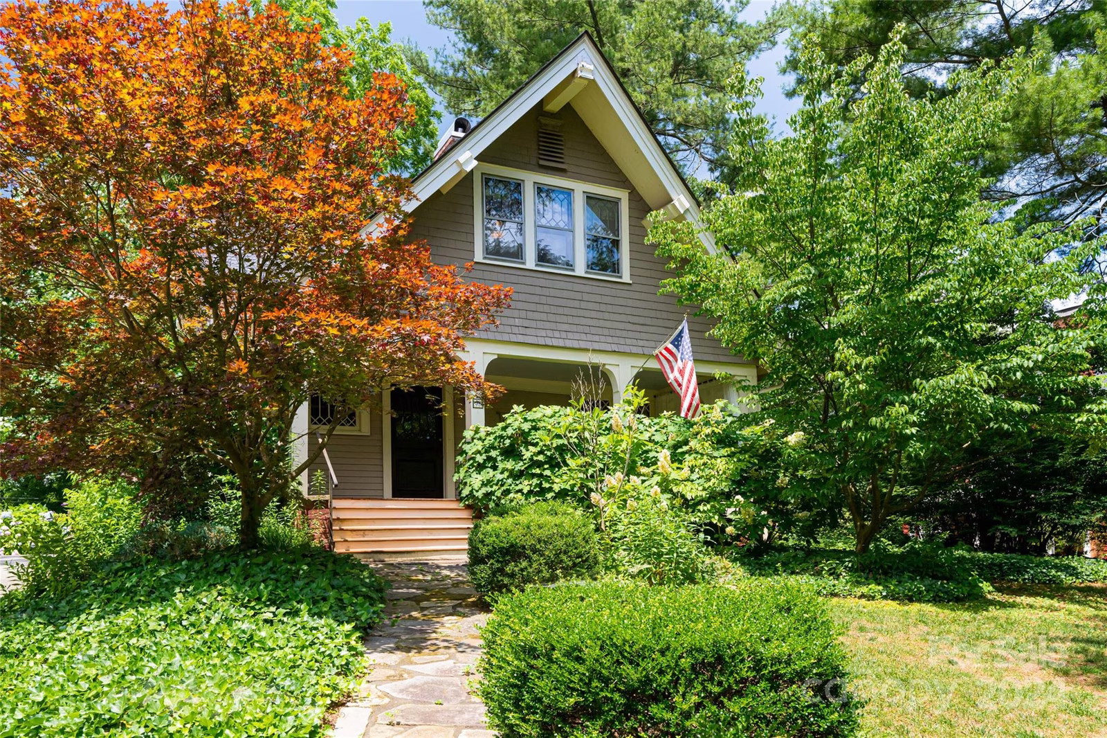 Property image 1 at 52 Cumberland Circle, Asheville, NC 28801