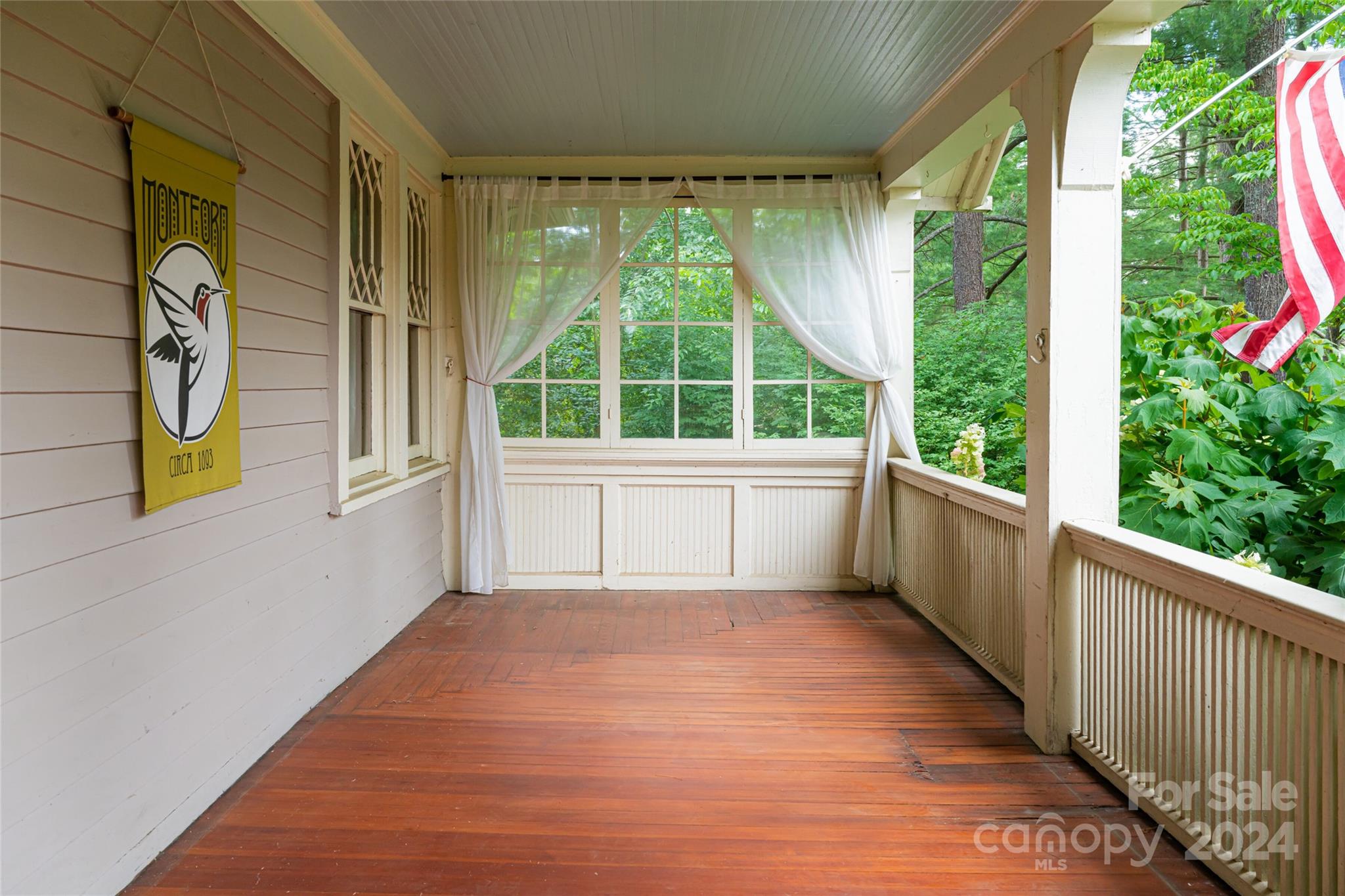 Property image 2 of 52 Cumberland Circle in Montford, Asheville, NC 28801