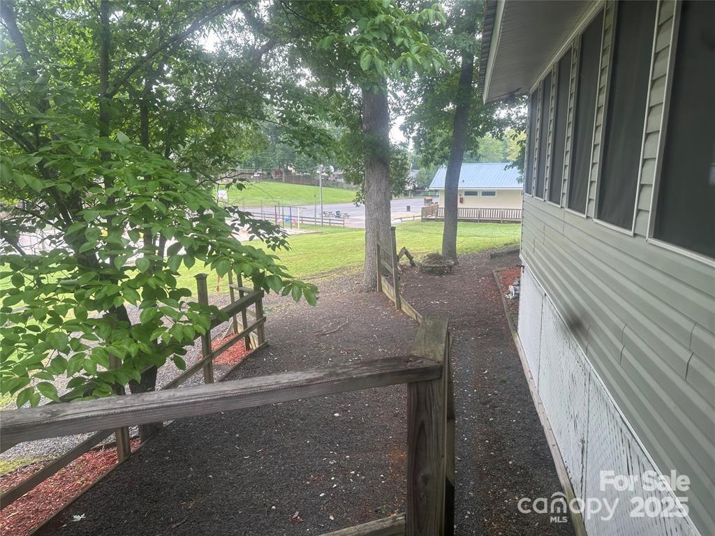 Property image 5 of 128 Twin Bluff Trail in Twin Harbor, Mount Gilead, NC 27306